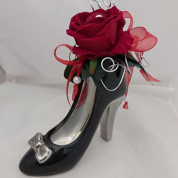 Chaussure avec rose artificielle 27cm